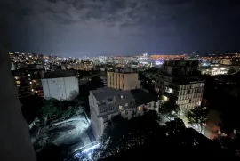 For Rent, 4 Room, Old building, Tbilisi, vake