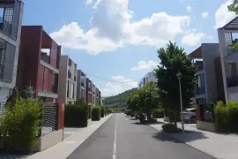 იყიდება სახლი, 10 ოთახიანი, თბილისის შემოგარენი, ოქროყანა