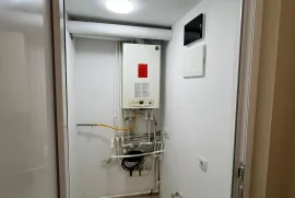 იყიდება ბინა, 3 ოთახიანი, ძველი აშენებული, თბილისი, ჩუღურეთი