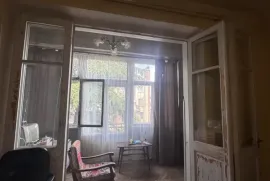 Apartment for sale, 4 Room, Old building, Tbilisi, Chugureti