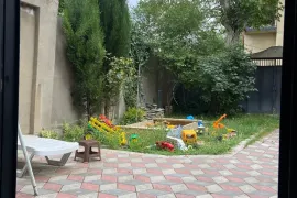 ქირავდება სახლი, 8 ოთახიანი, თბილისის შემოგარენი, წყნეთი