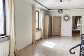 ქირავდება სახლი, 8 ოთახიანი, თბილისის შემოგარენი, წყნეთი