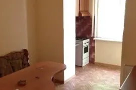იყიდება ბინა, 6 ოთახიანი, ძველი აშენებული, თბილისი, ვაკე