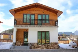 იყიდება სახლი, 5 ოთახიანი, ბორჯომი, ბაკურიანი