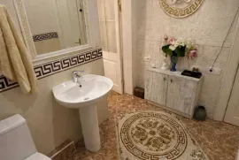 Apartment for sale, 2 Room, Old building, Tbilisi, Sololaki