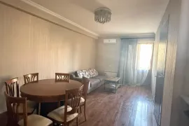 ქირავდება ბინა, 2 ოთახიანი, ძველი აშენებული, თბილისი, საბურთალო