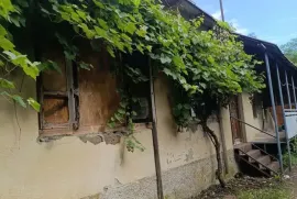 იყიდება სახლი, 6 ოთახიანი, ონი, უწერა