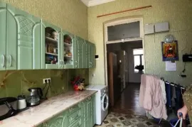 Apartment for sale, 1 Room, Old building, Tbilisi, Chugureti