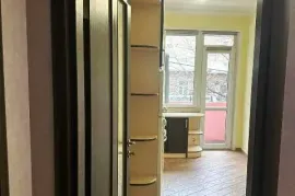 ქირავდება, საოფისე ფართი, ვერა
