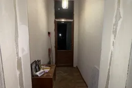 იყიდება სახლი, 5 ოთახიანი, ქუთაისი, სულხან-საბა
