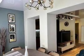 Продается квартира, 2 Kомнатная, Старое здание, Тбилиси, vake