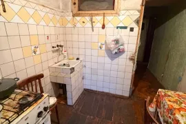 Продается квартира, 2 Kомнатная, Старое здание, Тбилиси, Дигоми
