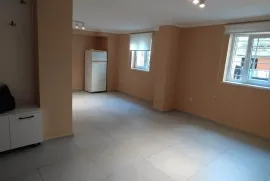 ქირავდება ბინა, 1 ოთახიანი, ძველი აშენებული, თბილისი, საბურთალო
