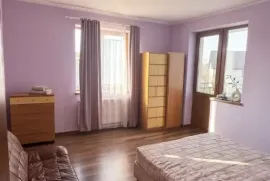 ქირავდება სახლი, 8 ოთახიანი, მცხეთა, საგურამო