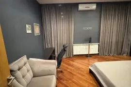 იყიდება სახლი, 6 ოთახიანი, თბილისი, მთაწმინდა