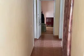 Аренда, 4 Kомнатная, Старое здание, Кутаиси, Сафичхиа