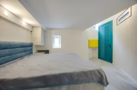 For Rent, 2 Room, Old building, Tbilisi, Sololaki