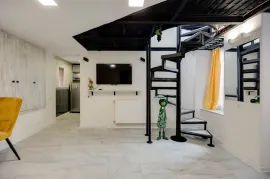 For Rent, 2 Room, Old building, Tbilisi, Sololaki