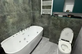 Продается квартира, 3 Kомнатная, Новостройка, Батуми, Багратионов район