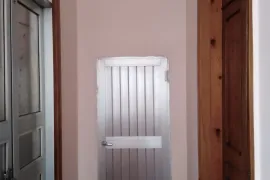 იყიდება სახლი, 8 ოთახიანი, ზუგდიდი