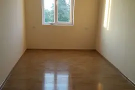 იყიდება ბინა, 3 ოთახიანი, ძველი აშენებული, სამტრედია, სამტრედია