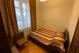 For Rent, 2 Room, Old building, Tbilisi, vake