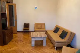 For Rent, 2 Room, Old building, Tbilisi, vake