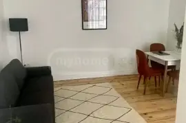Продается квартира, 3 Kомнатная, Старое здание, Тбилиси, Вера
