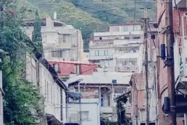 Продается квартира, 3 Kомнатная, Старое здание, Тбилиси, Вера
