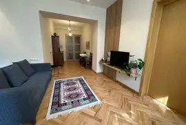 Аренда, 2 Kомнатная, Старое здание, Тбилиси, vake