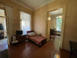 Apartment for sale, 2 Room, Old building, Tbilisi, Chugureti