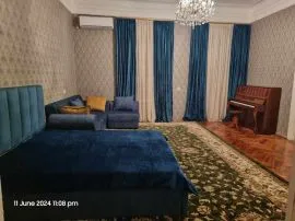 For Rent, 3 Room, Old building, Tbilisi