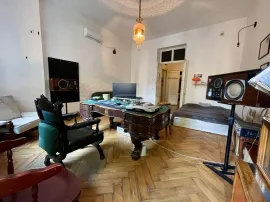 Apartment for sale, 3 Room, Old building, Tbilisi, Vera