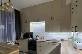 Apartment for sale, 4 Room, Old building, Tbilisi, vake