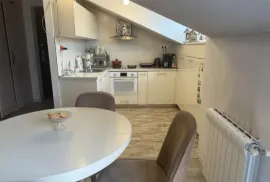 Продается квартира, 3 Kомнатная, Старое здание, Тбилиси, Авлабари