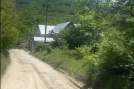 იყიდება მიწის ნაკვეთი, ლელუბანი
