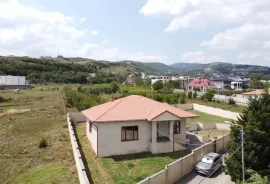 იყიდება სახლი, 6 ოთახიანი, თბილისის შემოგარენი, თხინვალი