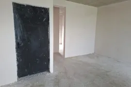 იყიდება სახლი, 8 ოთახიანი, თბილისი, ლისის ტბა
