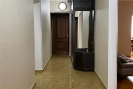 ქირავდება ბინა, 4 ოთახიანი, ძველი აშენებული, თბილისი, ისანი