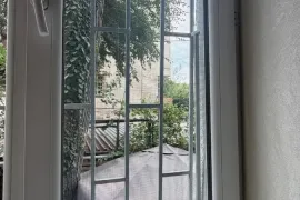Продается квартира, 5 Kомнатная, Старое здание, Тбилиси, saburtalo