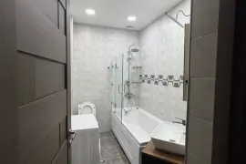 Продается квартира, 5 Kомнатная, Старое здание, Тбилиси, saburtalo