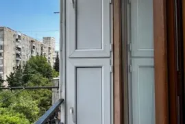 Продается квартира, 4 Kомнатная, Старое здание, Тбилиси, saburtalo