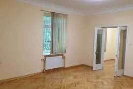 იყიდება ბინა, 6 ოთახიანი, ძველი აშენებული, თბილისი, ვაკე