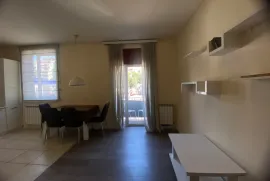 Аренда, 2 Kомнатная, Старое здание, Тбилиси, saburtalo