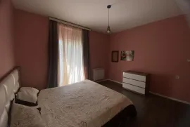 Аренда, 2 Kомнатная, Старое здание, Тбилиси, saburtalo