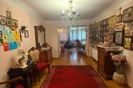 იყიდება ბინა, 3 ოთახიანი, ძველი აშენებული, თბილისი, დიდუბე