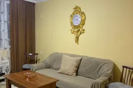 ქირავდება ბინა, 2 ოთახიანი, ძველი აშენებული, ბათუმი, აეროპორტის უბანი