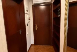 Продается квартира, 2 Kомнатная, Старое здание, Кобулетский Район, Кобулети