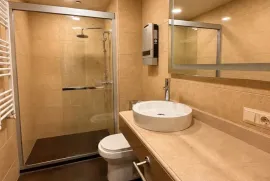 Продается квартира, 2 Kомнатная, Старое здание, Кобулетский Район, Кобулети
