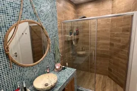 Аренда, 3 Kомнатная, Новостройка, Тбилиси, Чугурети